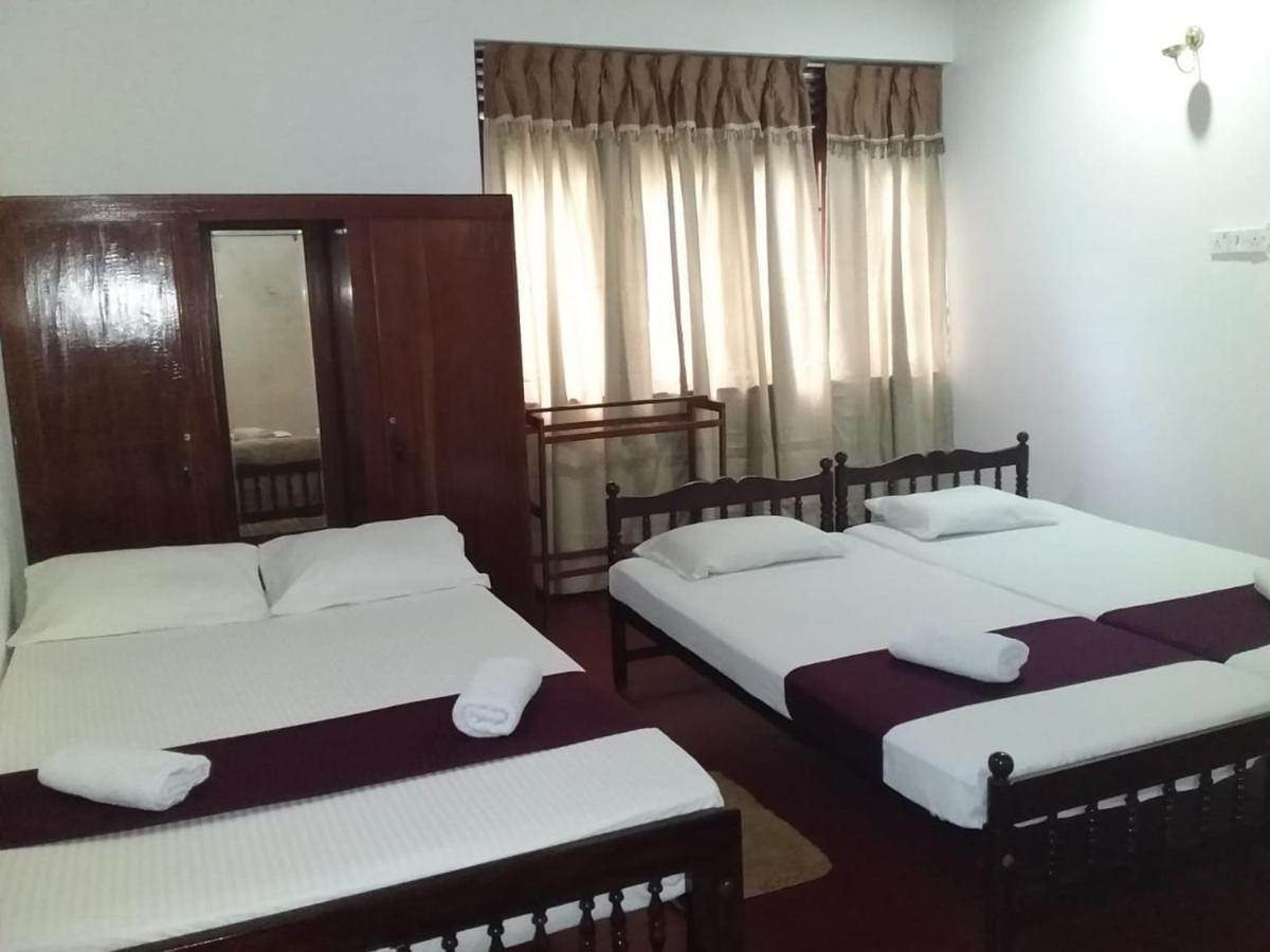 Lazy Bear Best Hostel In 캔디 외부 사진