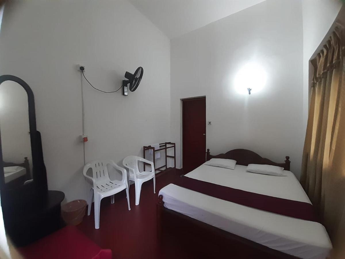 Lazy Bear Best Hostel In 캔디 외부 사진