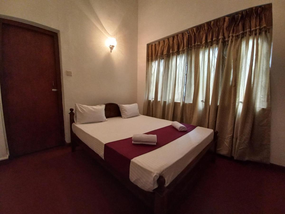 Lazy Bear Best Hostel In 캔디 외부 사진